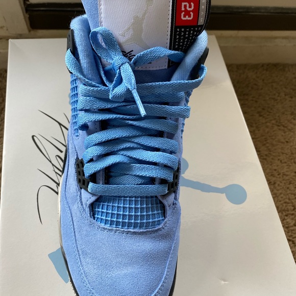 Air Jordan 4 Retro - Picture 4 of 6